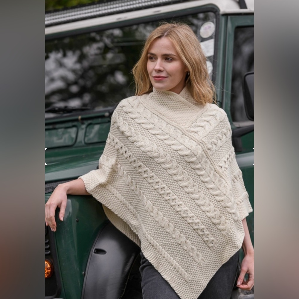 Aran Sweater Market Cable & Moss Poncho, Size S/M